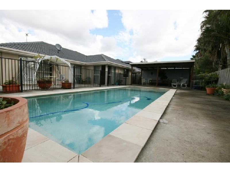 Hope Island QLD 4212