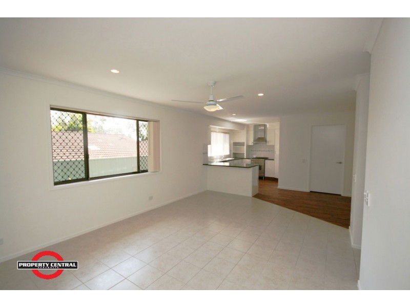 190 Discovery Drive, Helensvale QLD 4212