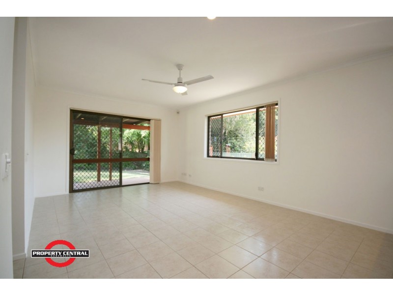 190 Discovery Drive, Helensvale QLD 4212