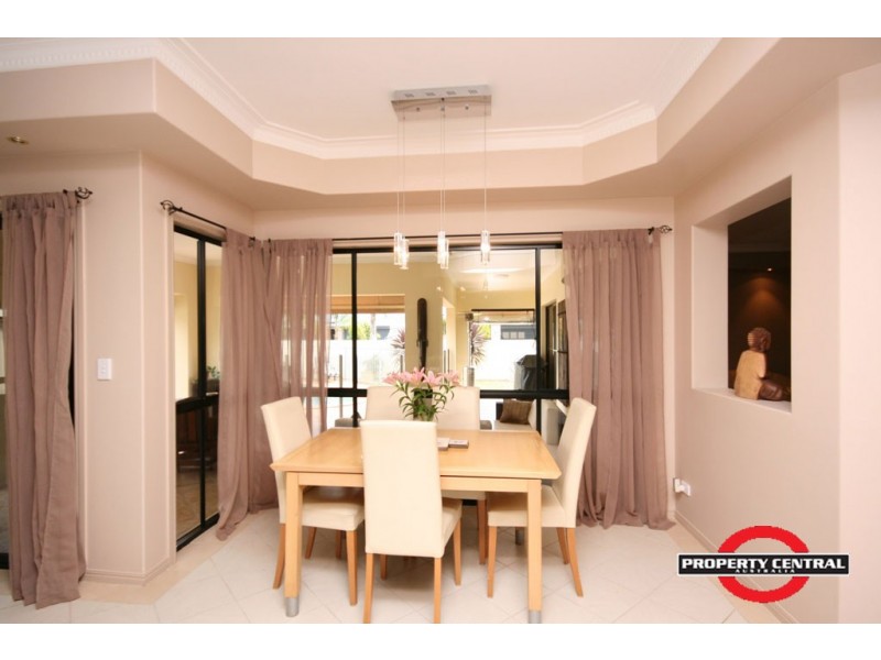 32 John Dalley Drive, Monterey Keys QLD 4212