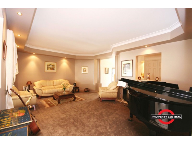 32 John Dalley Drive, Monterey Keys QLD 4212