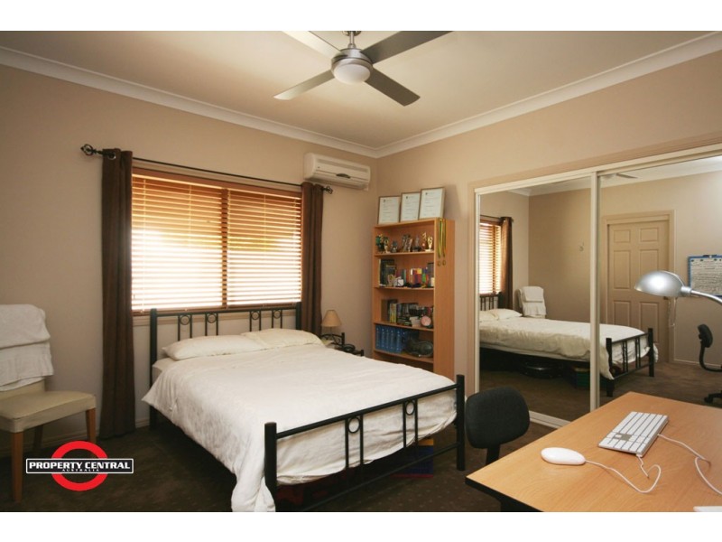 32 John Dalley Drive, Monterey Keys QLD 4212