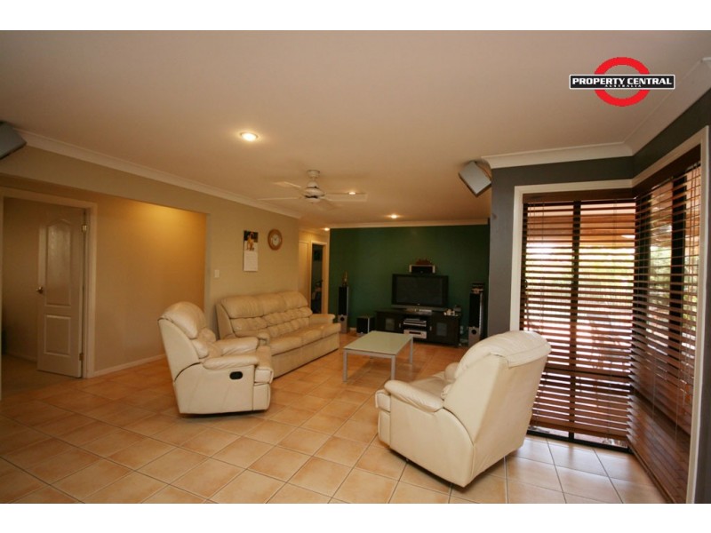 5 Ken Cres, Monterey Keys QLD 4212