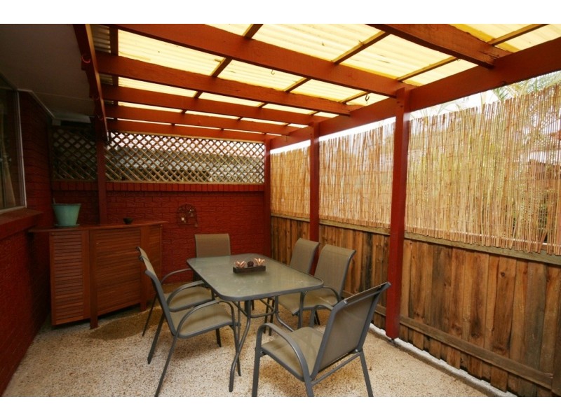 1/138 Oxley dr, Runaway Bay QLD 4216