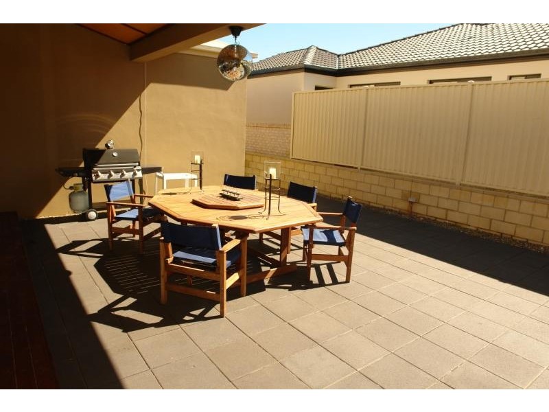 45 Golden Bear, Arundel QLD 4214