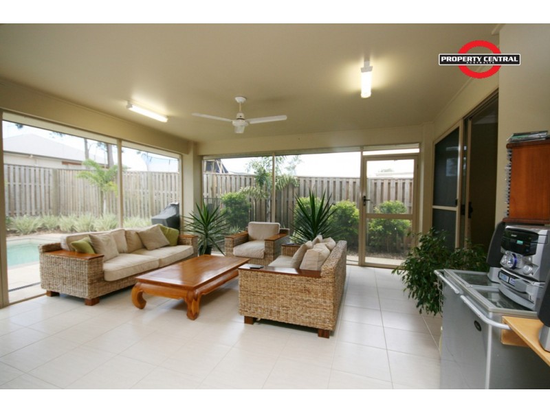 3 Peregrine Cr, Coomera QLD 4209