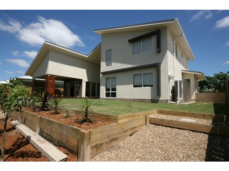 32 Peregrine Cr, Coomera QLD 4209