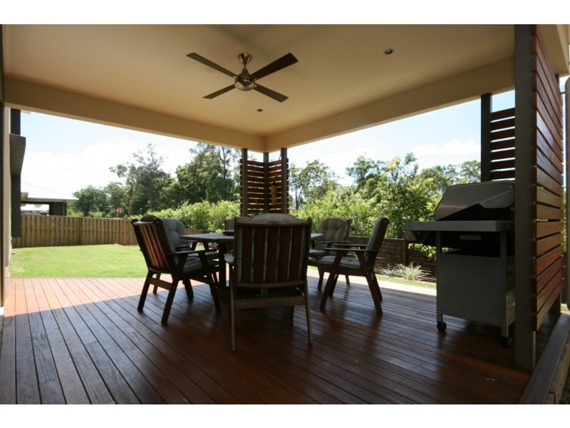 32 Peregrine Cr, Coomera QLD 4209