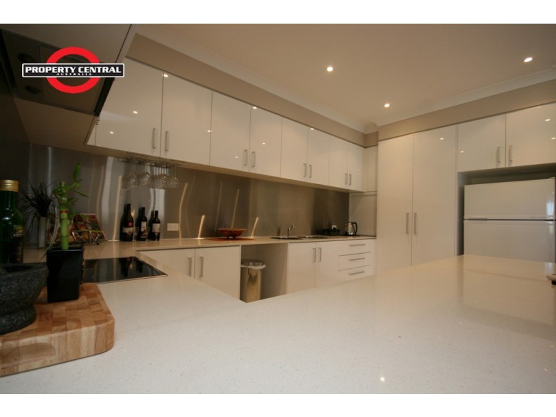 Hope Island QLD 4212