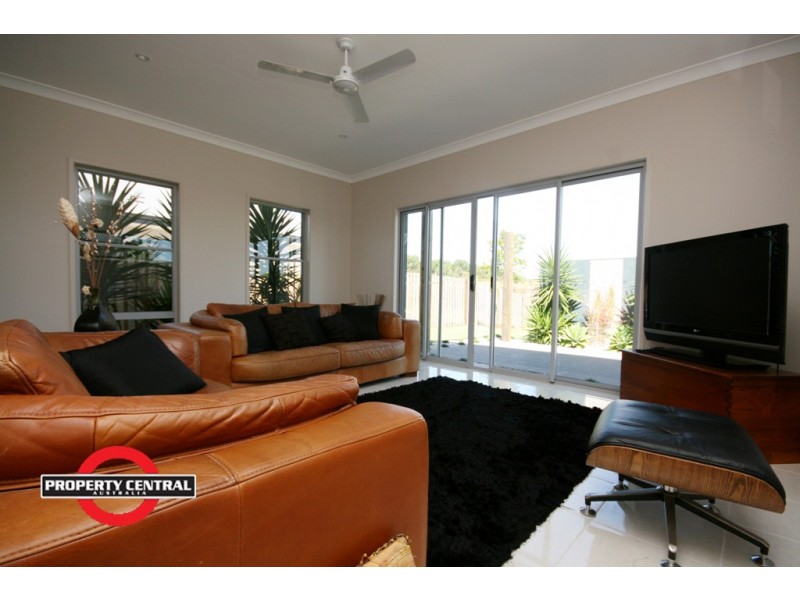 Hope Island QLD 4212