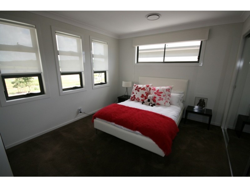 Hope Island QLD 4212