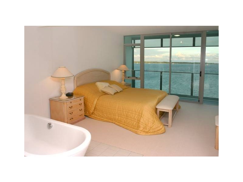 Ephraim Island QLD 4216