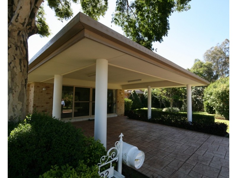 32 Boreen CT, Helensvale QLD 4212
