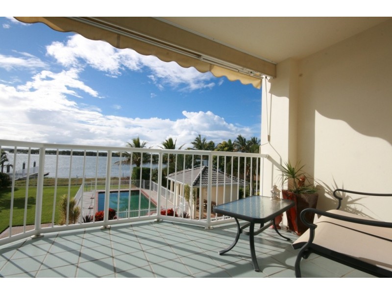 Hollywell QLD 4216