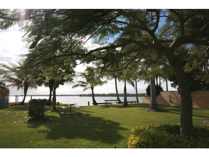 Hollywell QLD 4216