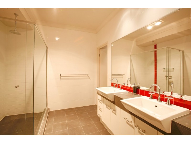 3 Picnic Creek Drive, Coomera QLD 4209