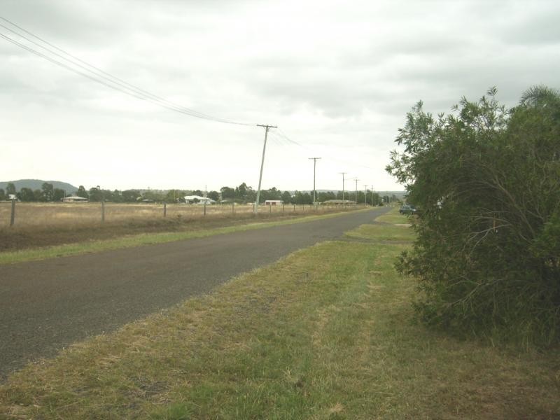 2 Fairfax Street, Cambooya QLD 4358