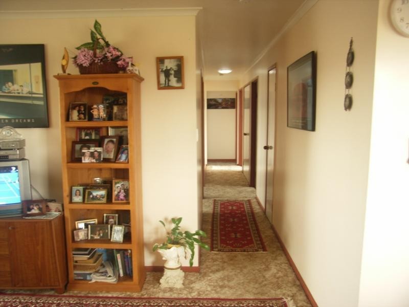 2 Fairfax Street, Cambooya QLD 4358