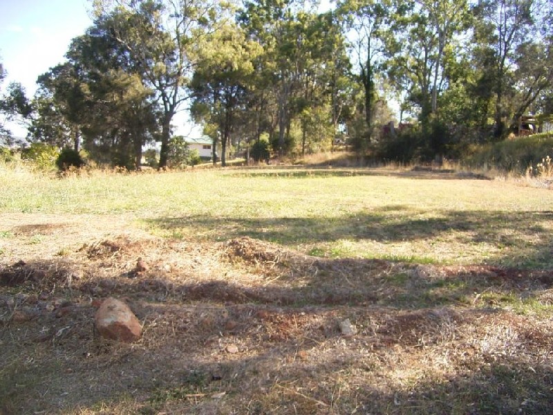 6 Valley Drive, Meringandan West QLD 4352