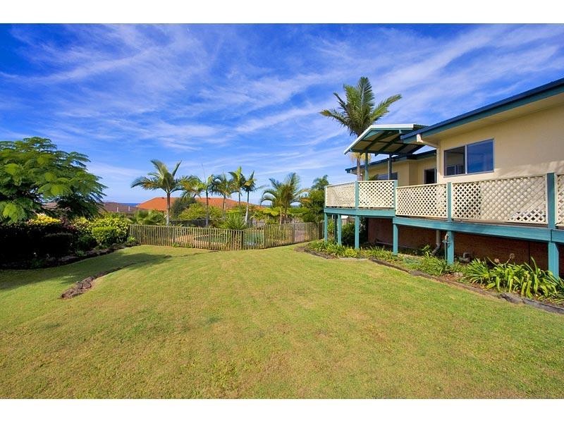 12 Seaview Road, Banora Point NSW 2486