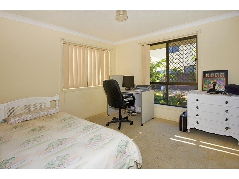 22 Captains Way, Banora Point NSW 2486