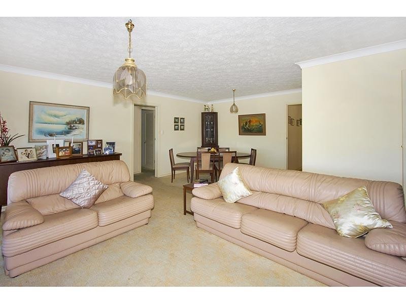 22 Captains Way, Banora Point NSW 2486