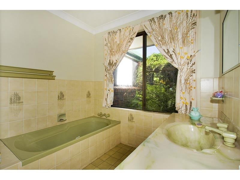 22 Captains Way, Banora Point NSW 2486