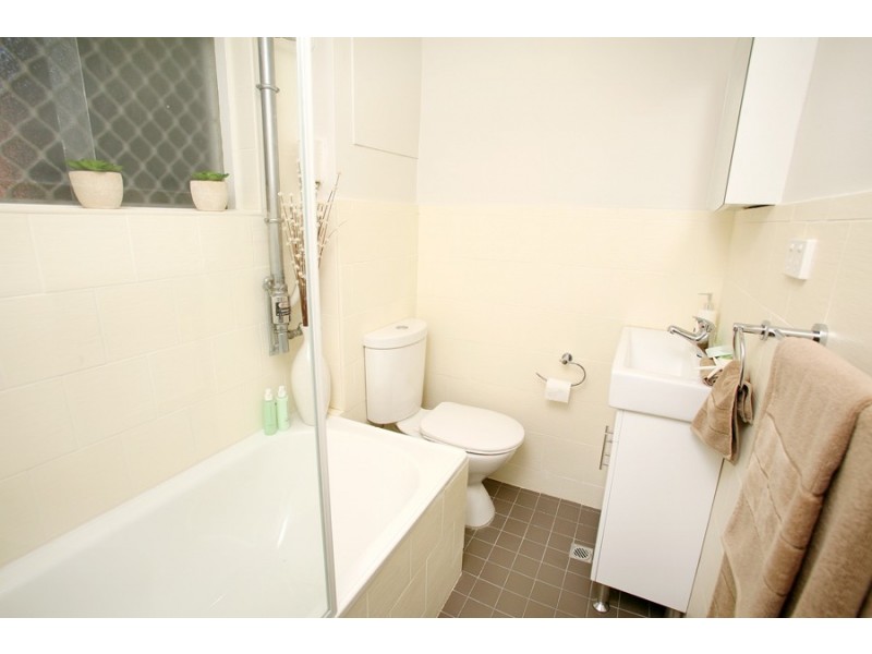 8/62 GEORGE STREET, Marrickville NSW 2204