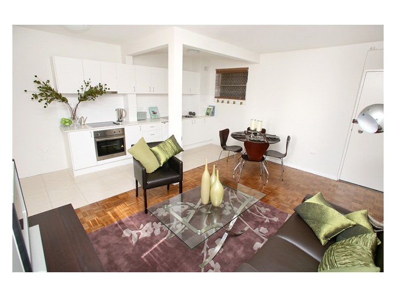 8/62 GEORGE STREET, Marrickville NSW 2204