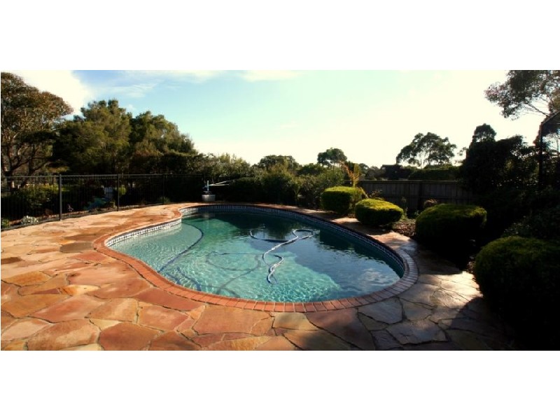 13 Cameron Way, Mount Eliza VIC 3930