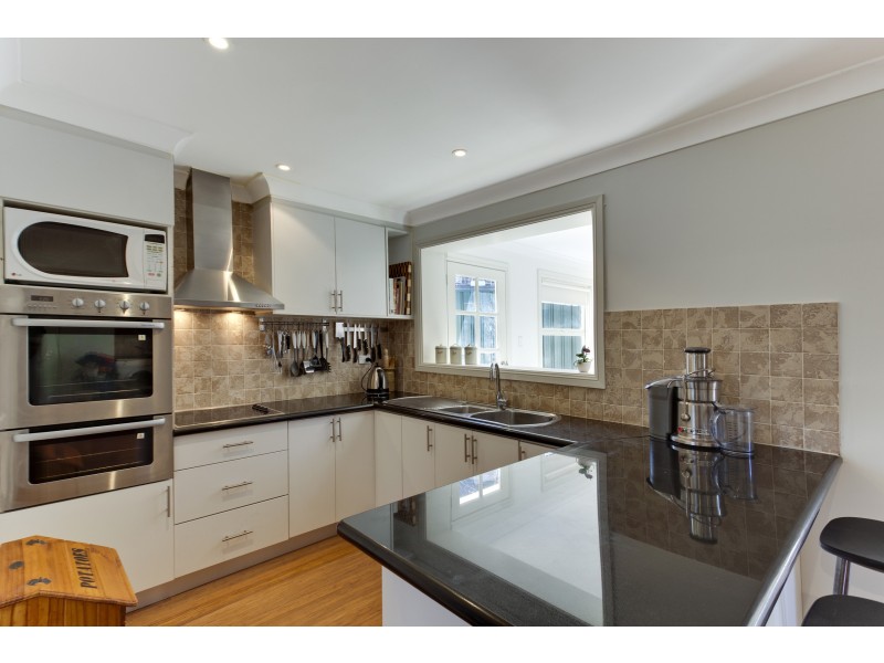 12 Lowanna Drive, South Penrith NSW 2750