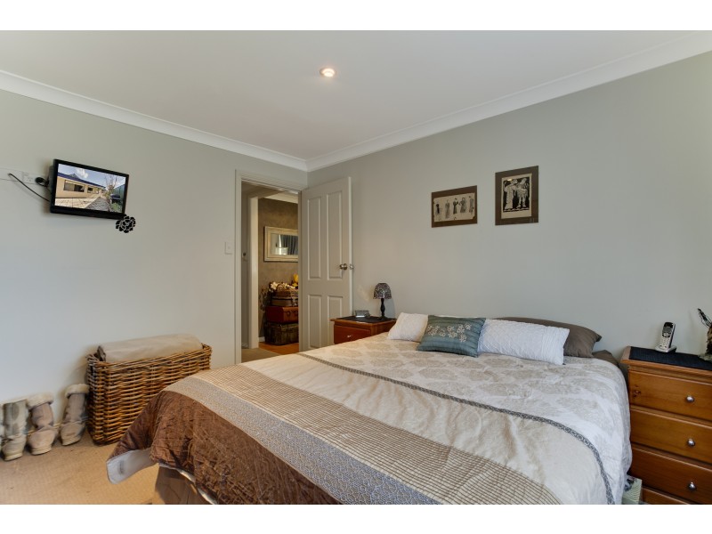 12 Lowanna Drive, South Penrith NSW 2750