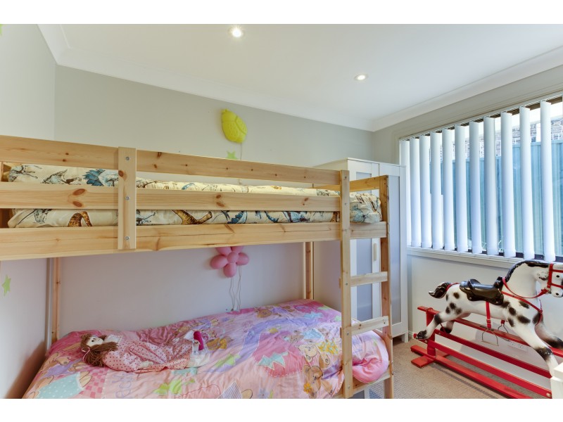 12 Lowanna Drive, South Penrith NSW 2750