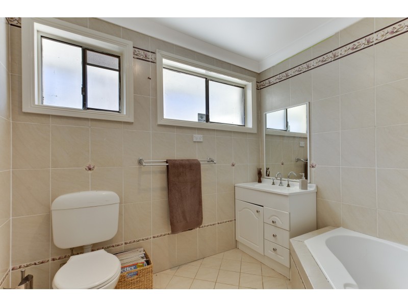 12 Lowanna Drive, South Penrith NSW 2750