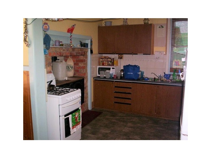 24 MILDURA WAY, Charlton VIC 3525