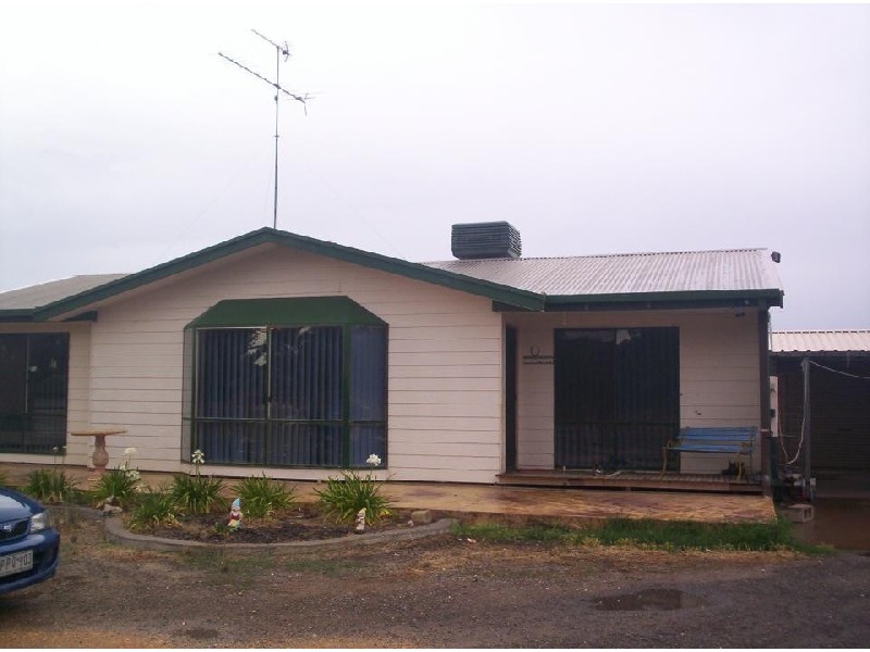 19 GUNYAH FLAT RD, Charlton VIC 3525