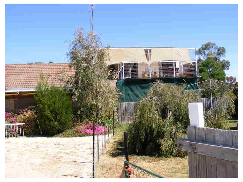 47 Elizabeth St, Donald VIC 3480