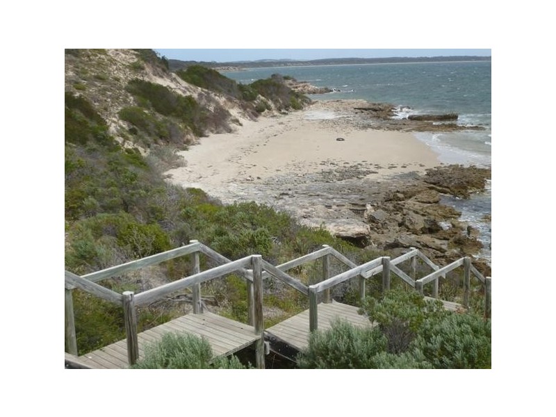 L22  Collins Cresent, Baudin Beach SA 5222