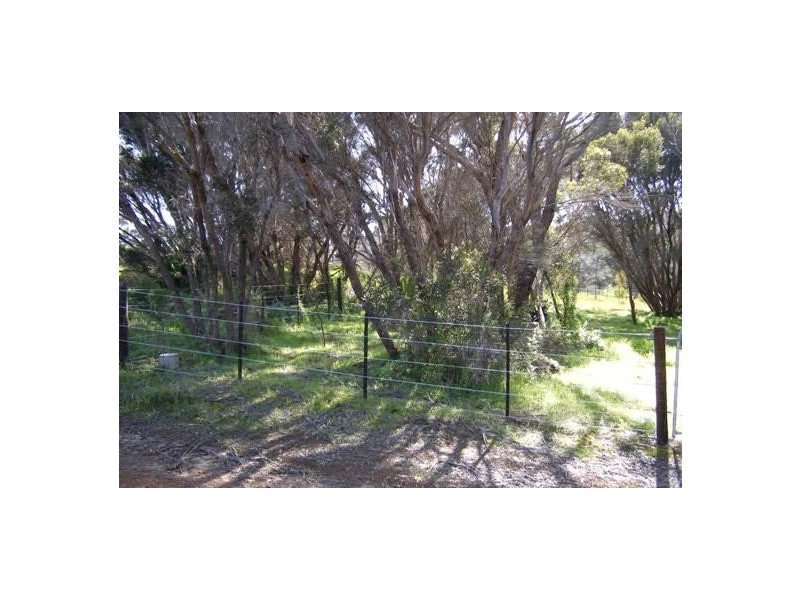 L2  Thomas Road, American River SA 5221