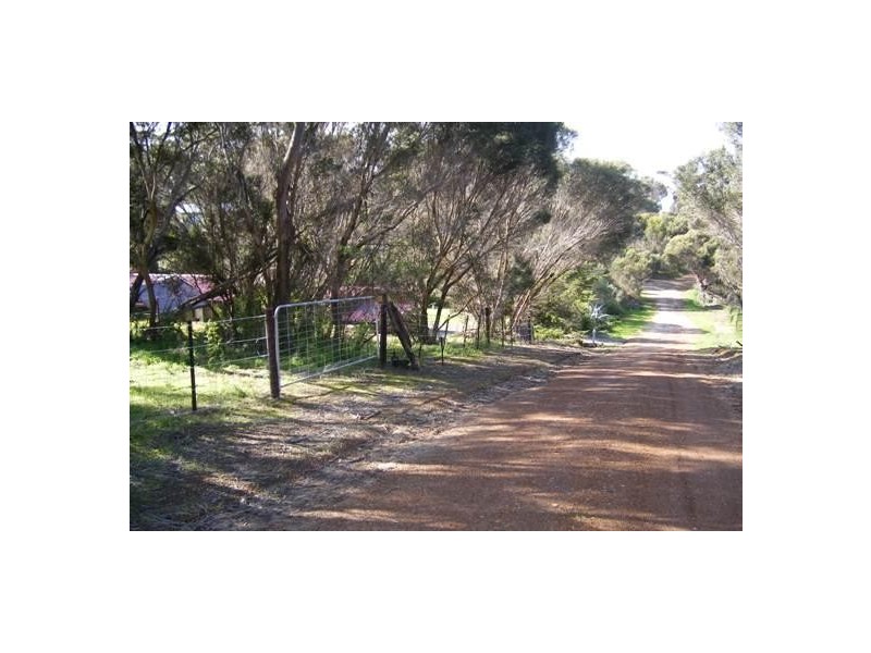 L2  Thomas Road, American River SA 5221