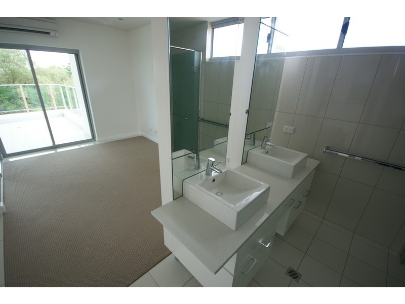 4003/27 Woods Street, Darwin NT 0800