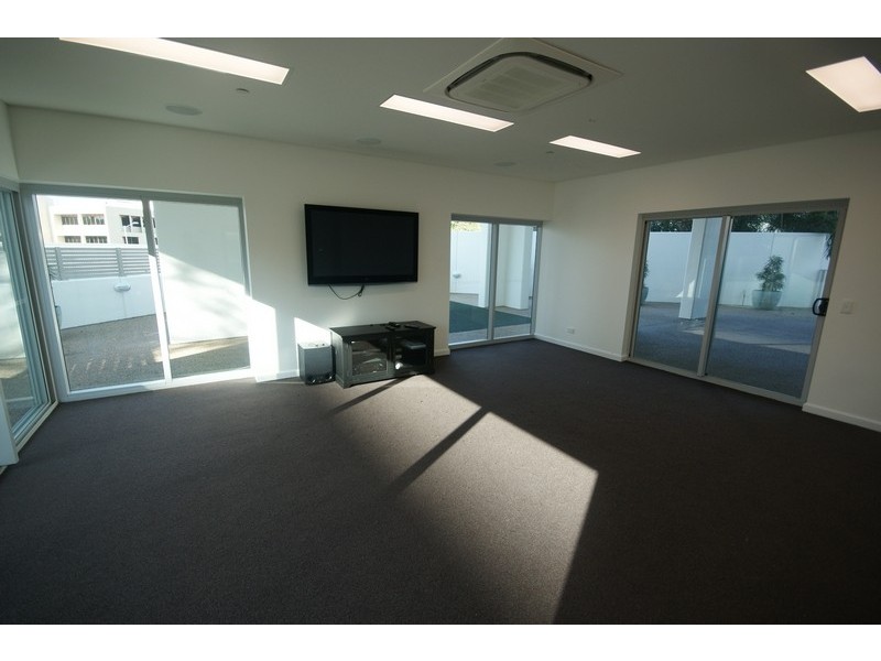 1423/27 Woods Street, Darwin NT 0800