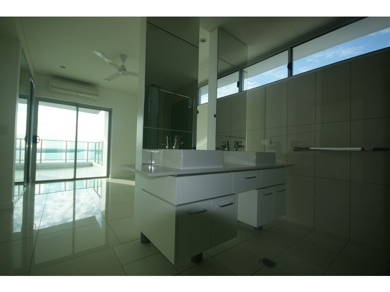 1423/27 Woods Street, Darwin NT 0800