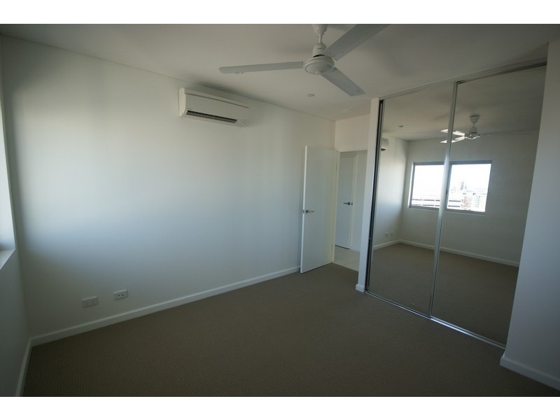 1423/27 Woods Street, Darwin NT 0800