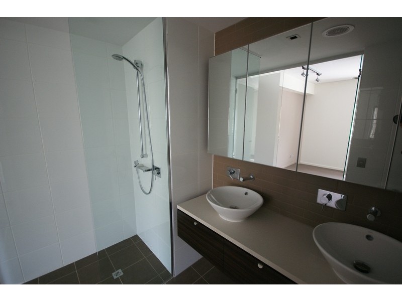 104/19b Kitchener Drive, Darwin NT 0800