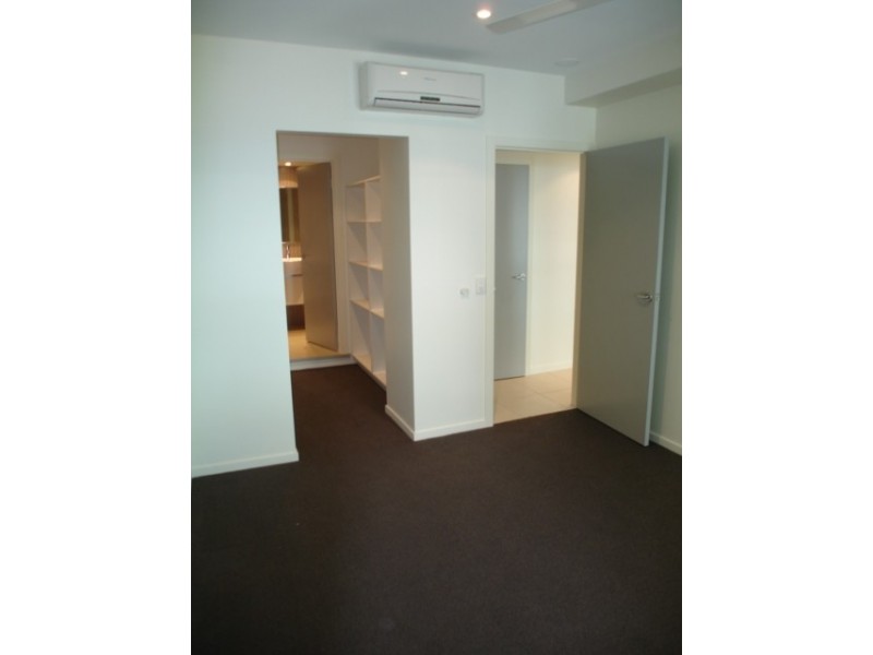 2105/43 Knuckey Street, Darwin NT 0800