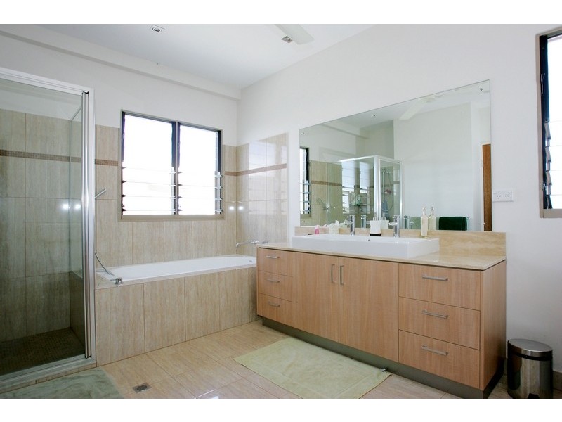 32 Muzzell Street, Bayview NT 0820