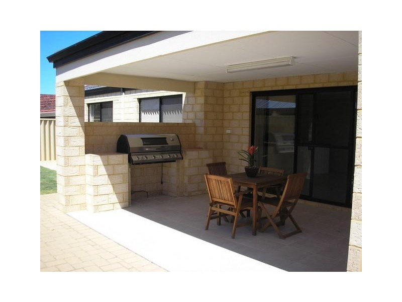 16 Brampton Avenue, Butler WA 6036