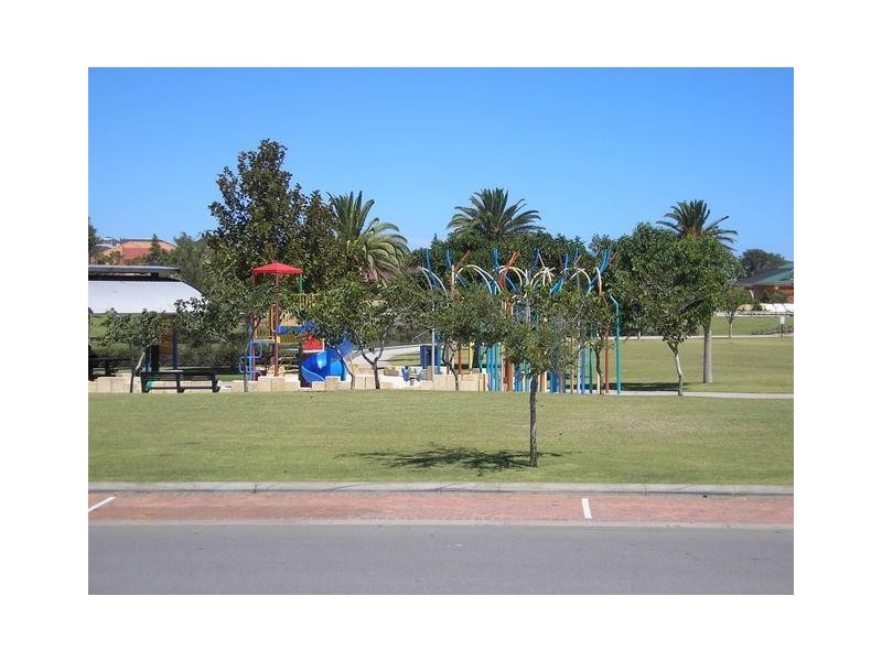 16 Brampton Avenue, Butler WA 6036