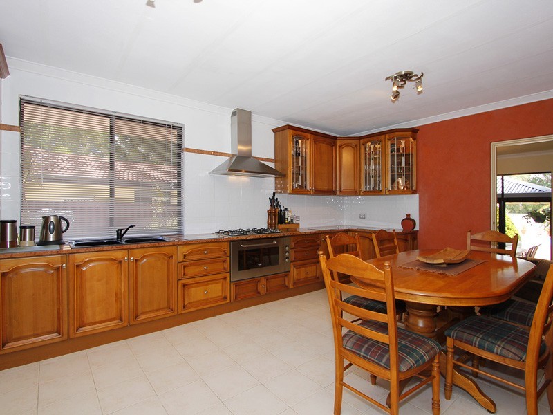 7 Trevithick Close, Stirling WA 6021